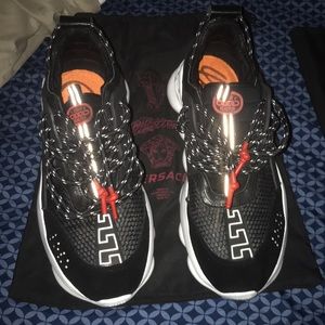 Versace chain reaction